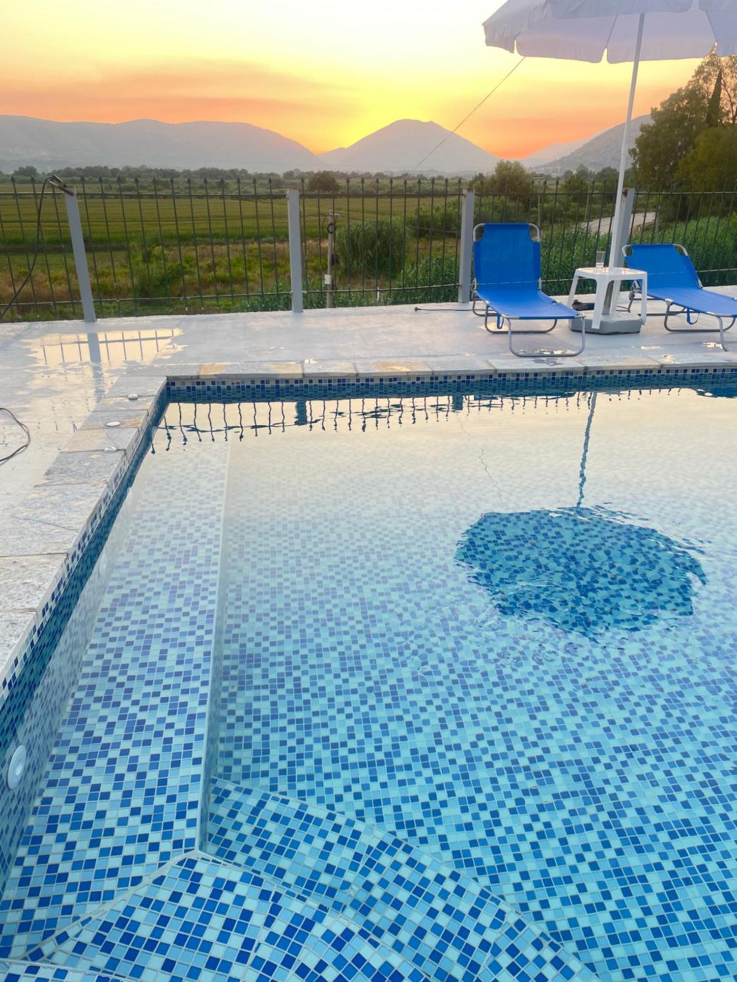 Anastasias Apartments Sarandë 外观 照片